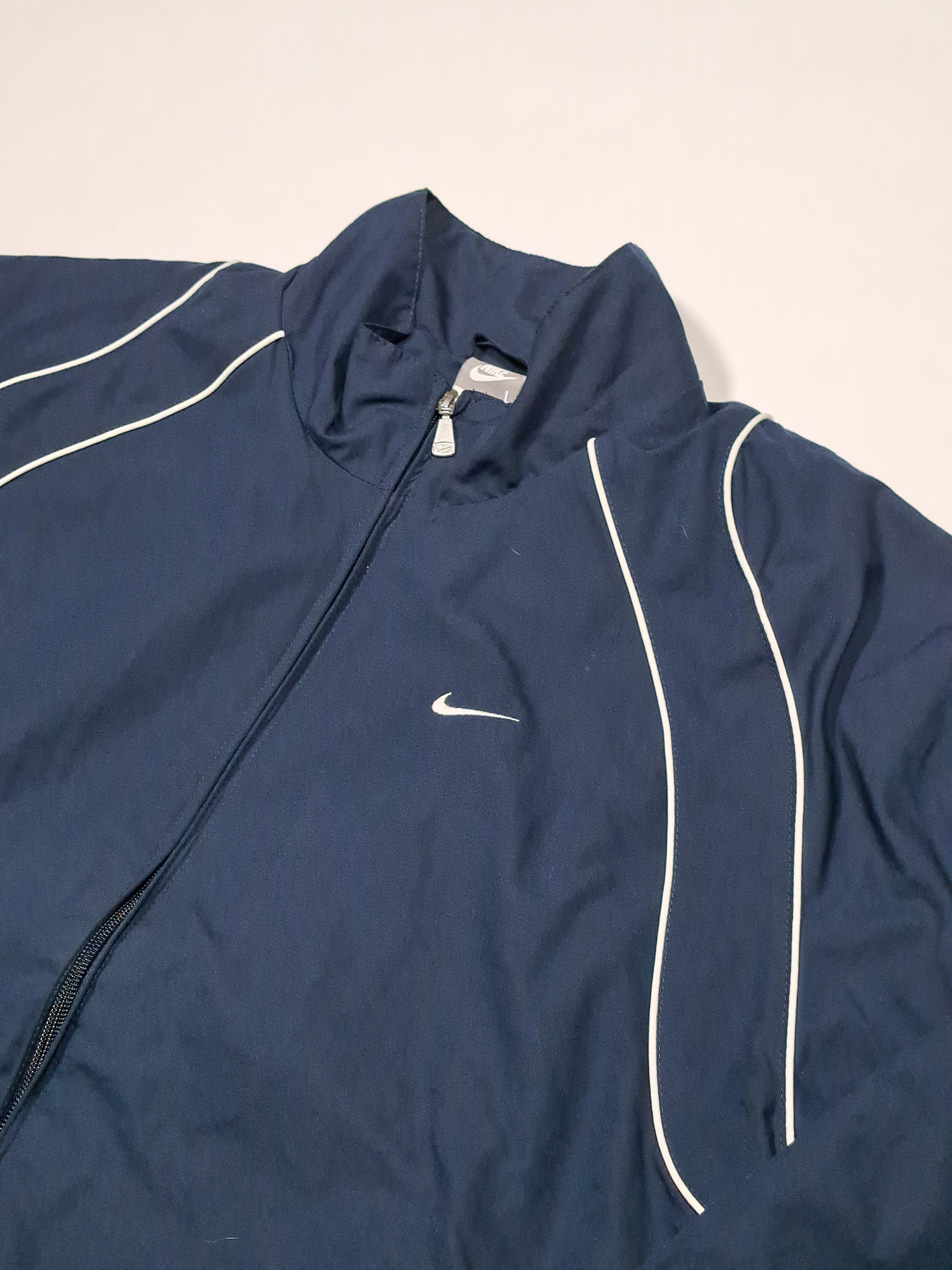 Nike 00s navy windbreaker