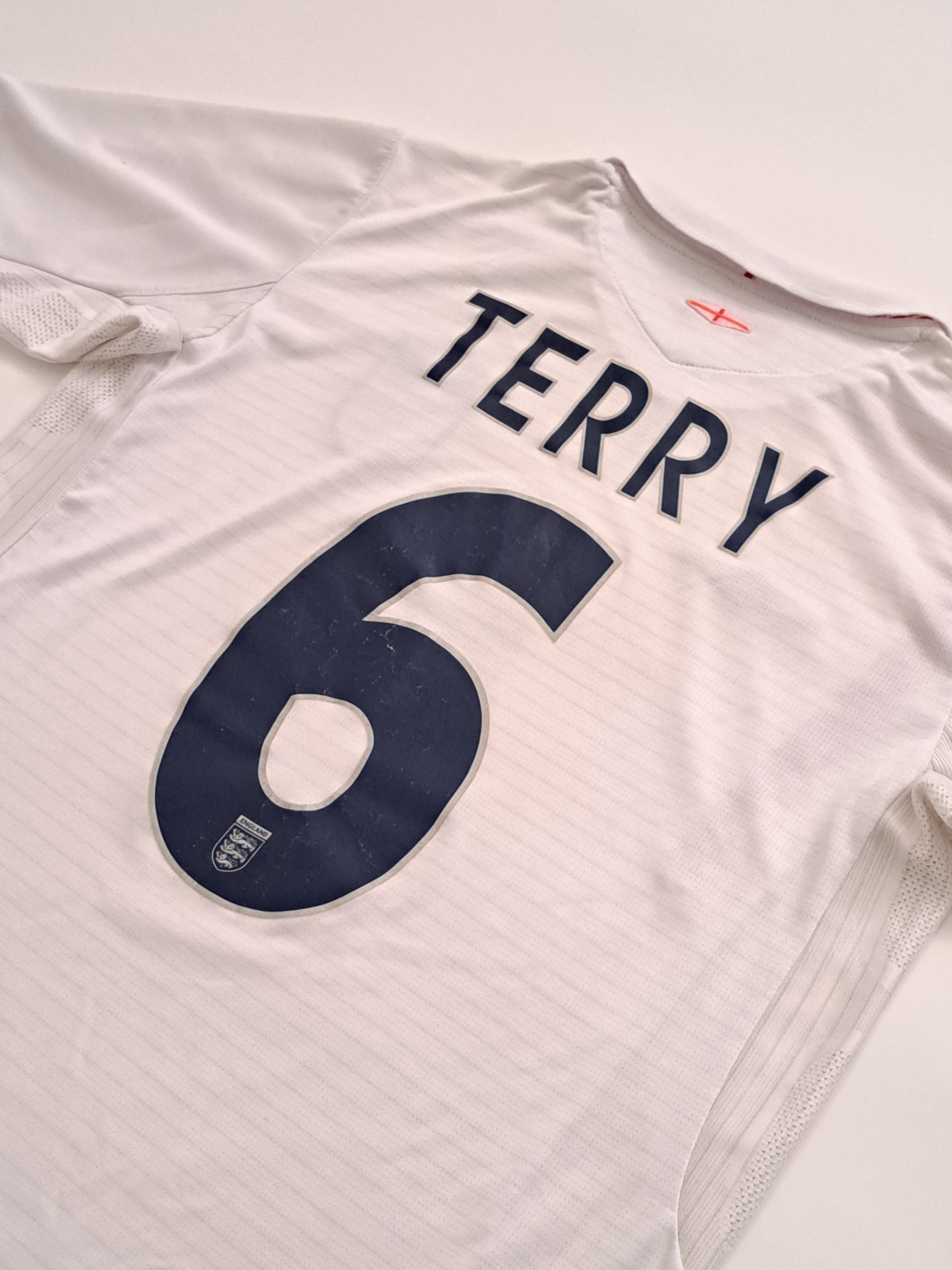 2005-07 England home shirt
(No. 6 John Terry)