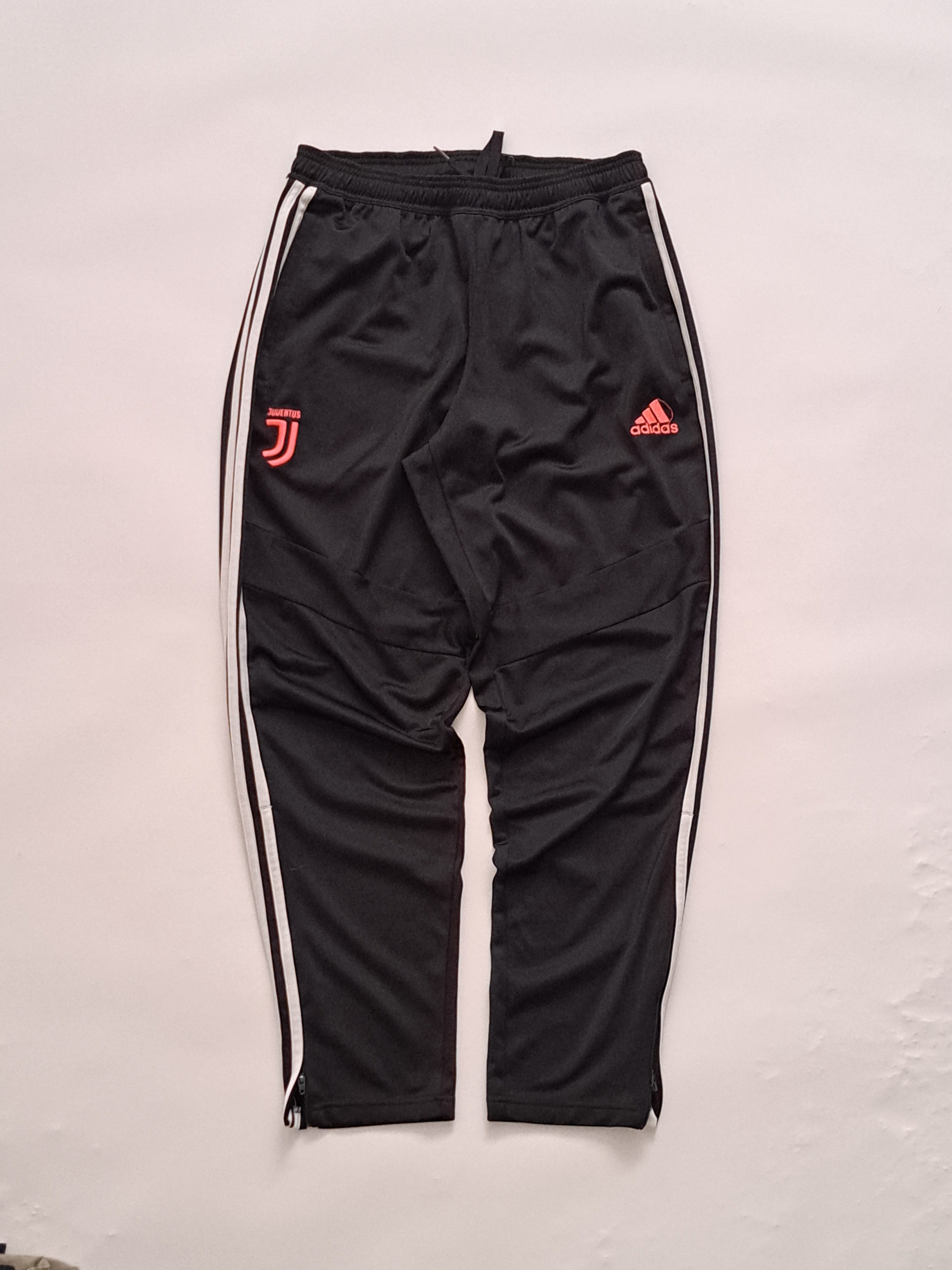 Adidas: Juventus 2019-2020 track pants