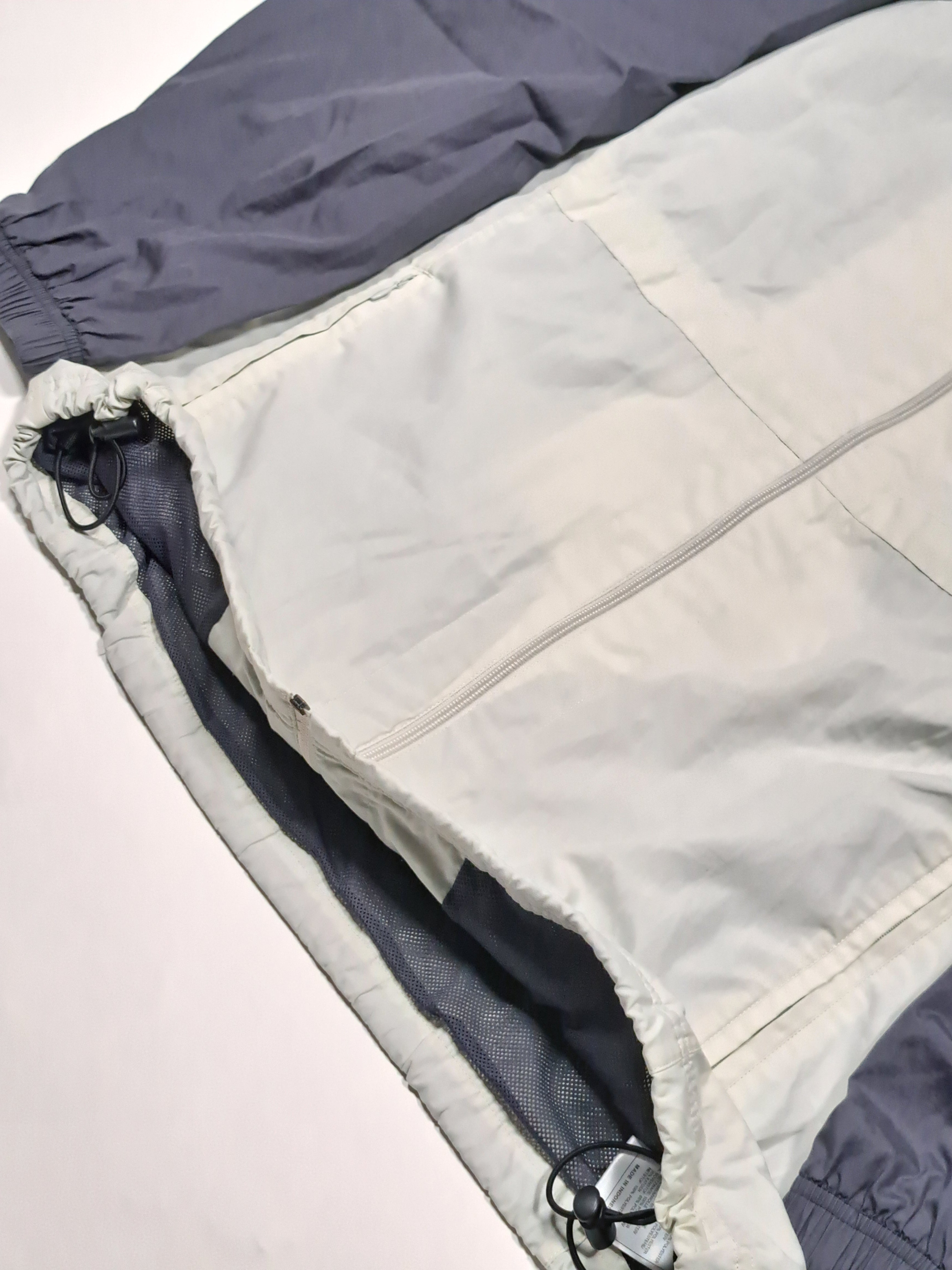 Nike 00s windbreaker