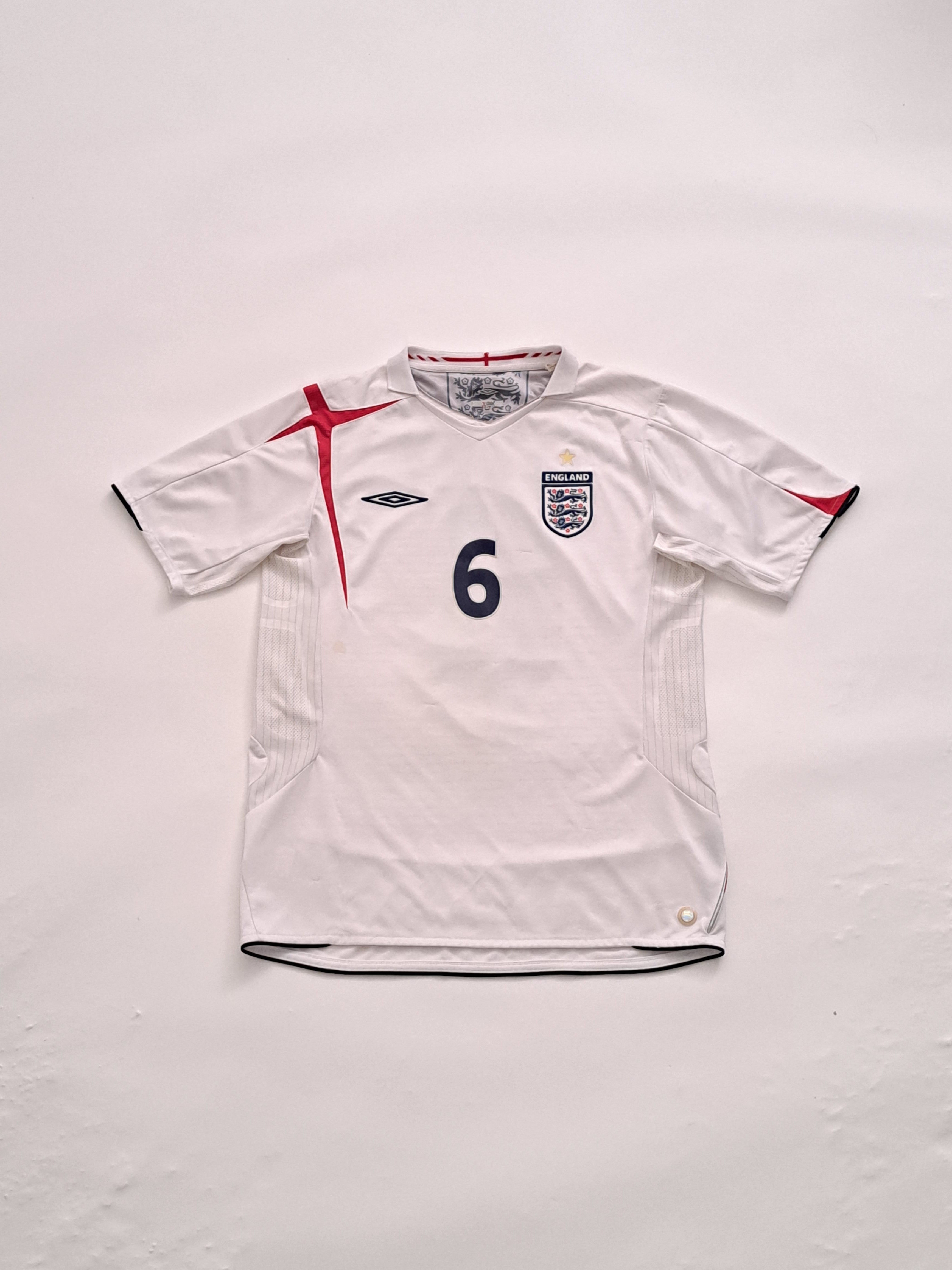 2005-07 England home shirt
(No. 6 John Terry)