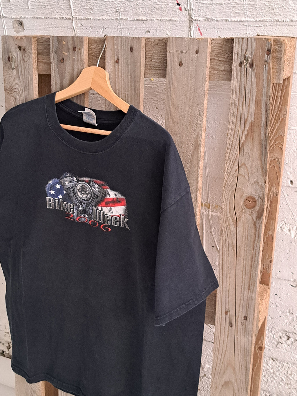 BIKE WEEK: 00s single stich graphic t-shirt