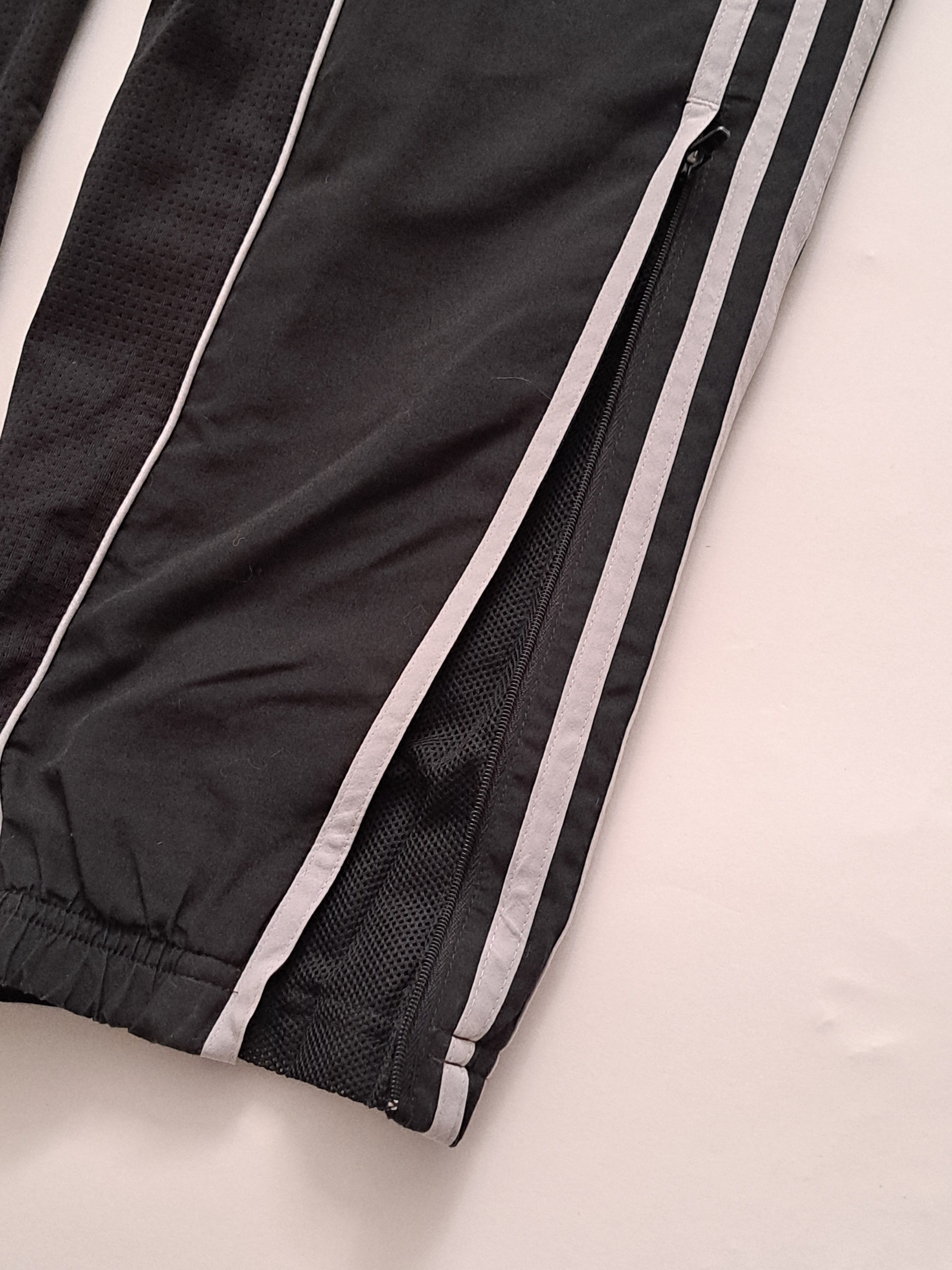 Adidas: Liverpool 2008-2009 track pants