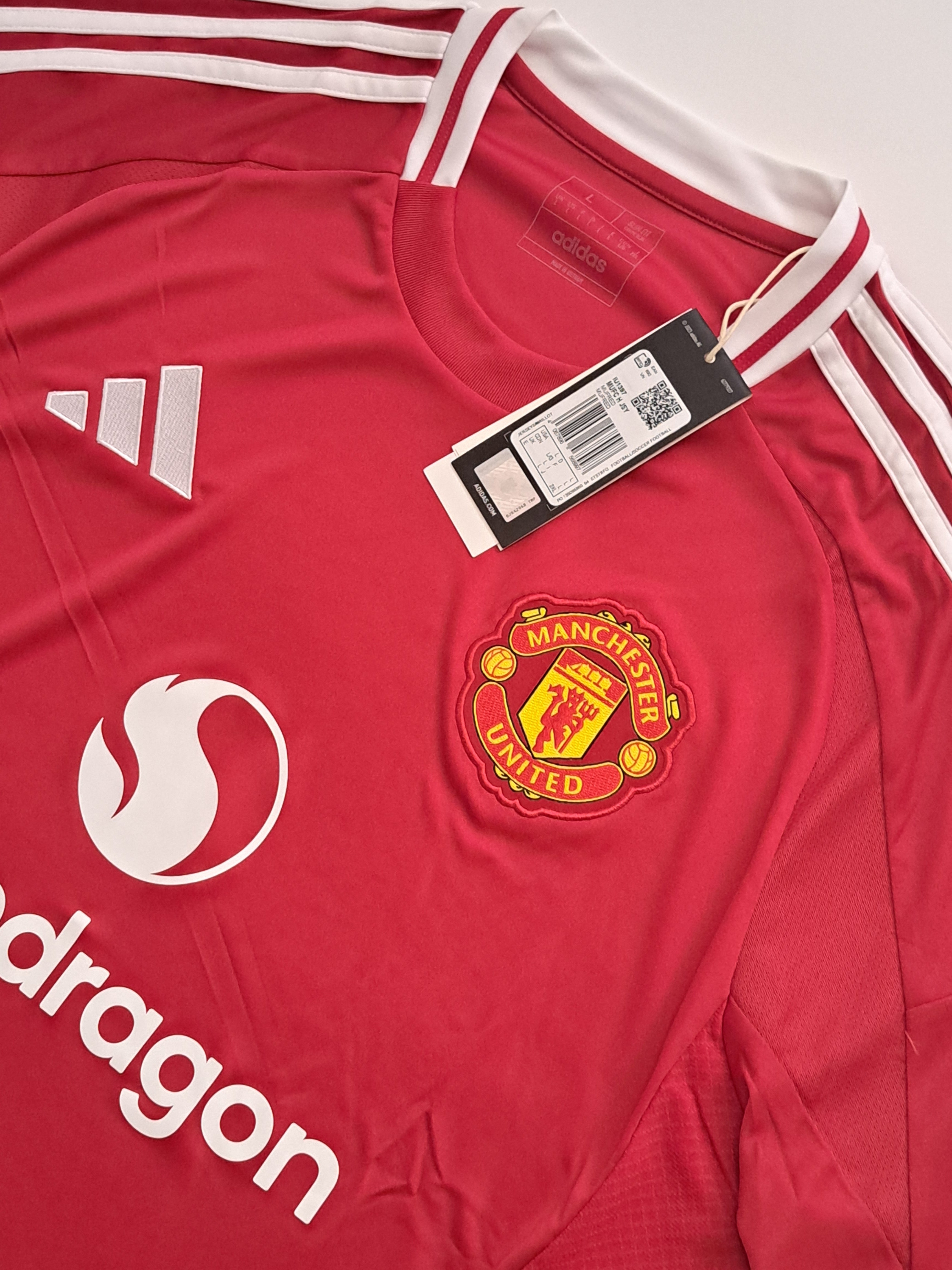 Manchester united 24/25 home kit