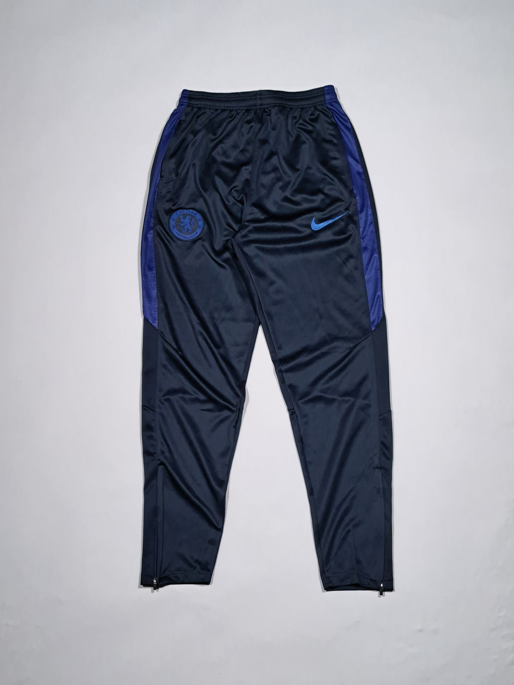 Chelsea training pants