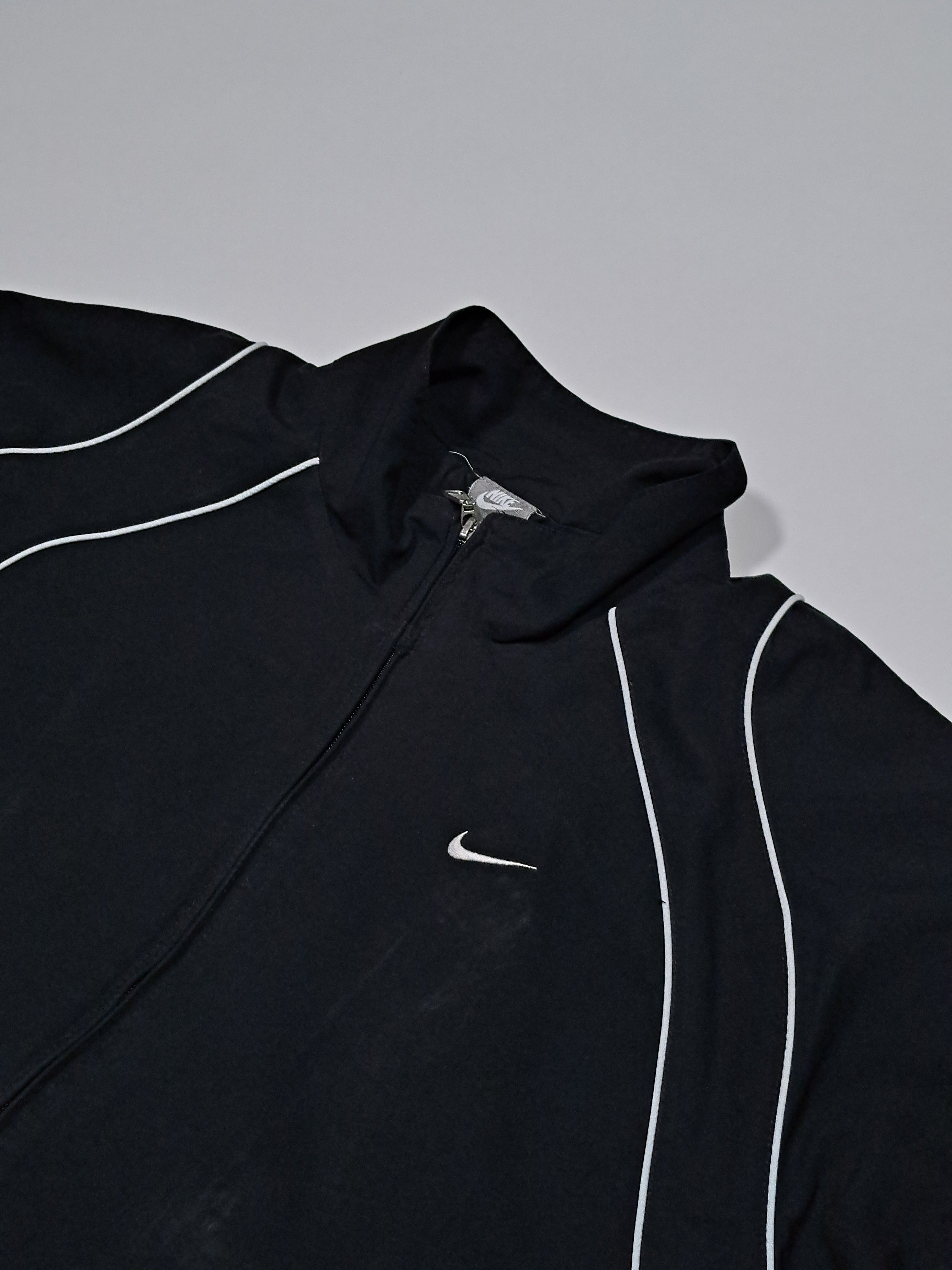 Nike 00s black windbreaker