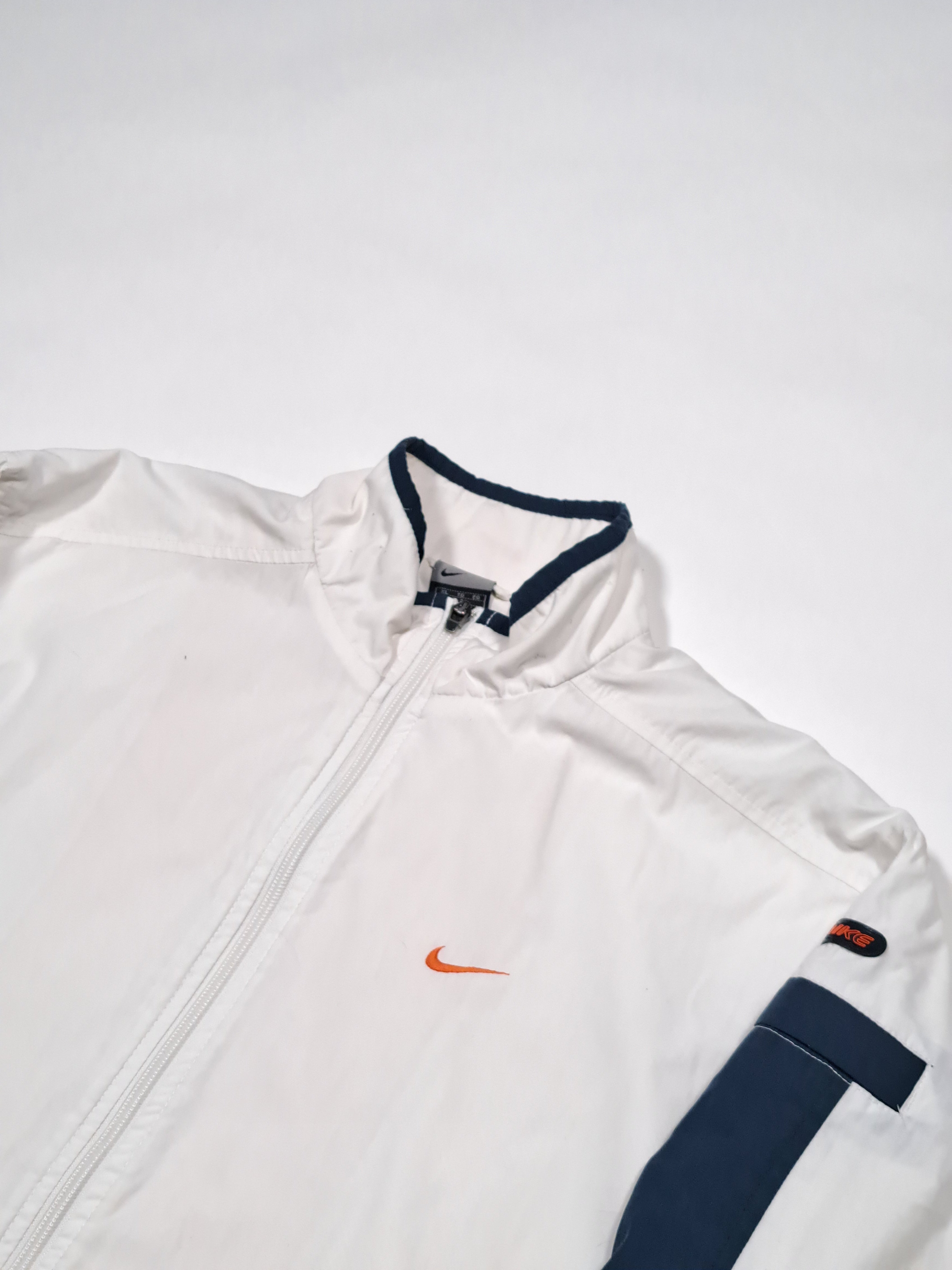 Nike 00s windbreaker