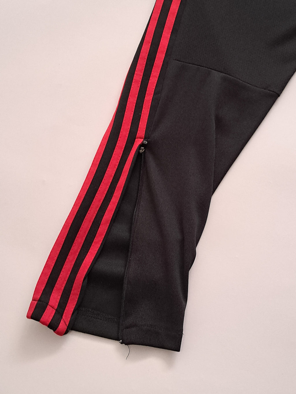 Adidas: Manchester united 2018-19 track pants