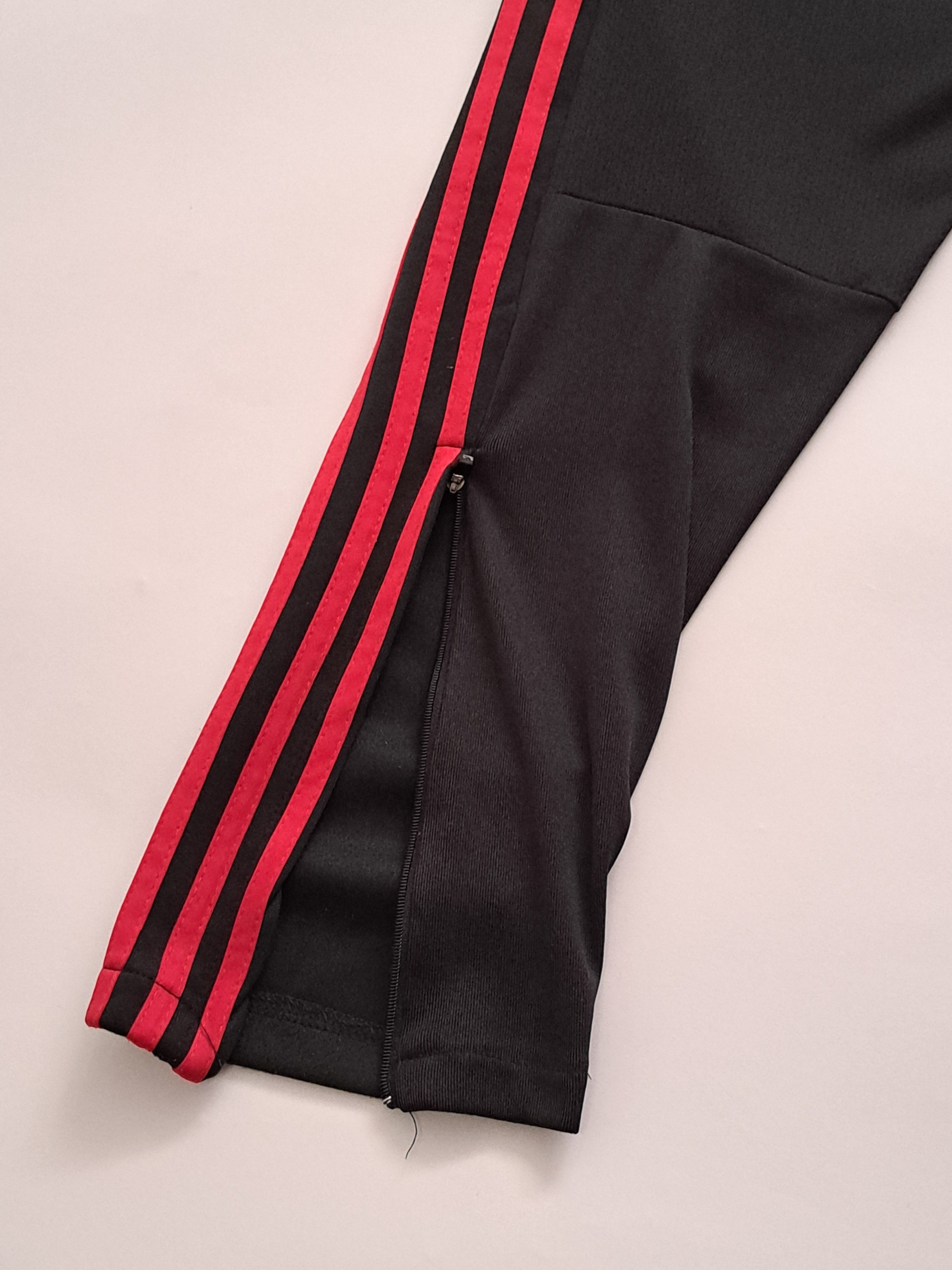 Adidas: Manchester united 2018-19 track pants