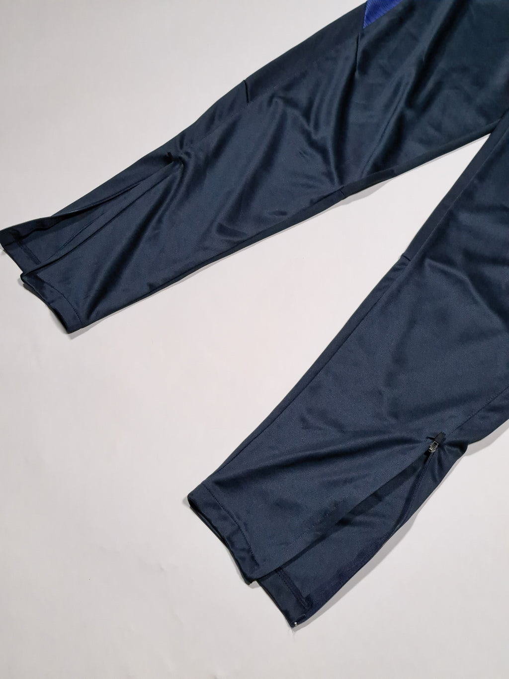 Chelsea training pants